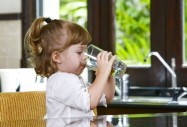 Чешмяната вода полезна за зъбите на децата?