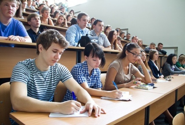 студенти