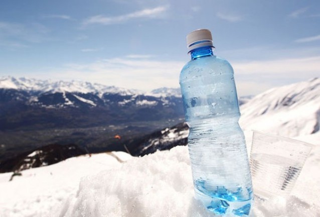 вода