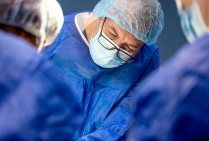 От кома до пълно възстановяване: Лекари от пет столични болници спасиха две млади жени с автоимунен енцефалит, провокиран от тумор в яйчника