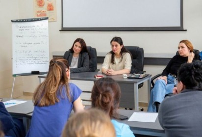 Дискусионен тренинг по комуникация с пациенти в “Майчин дом“ 