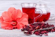 Чаят от хибискус премахва токсините и помага за отслабване