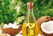Кокосовото масло – незаменима грижа за косата